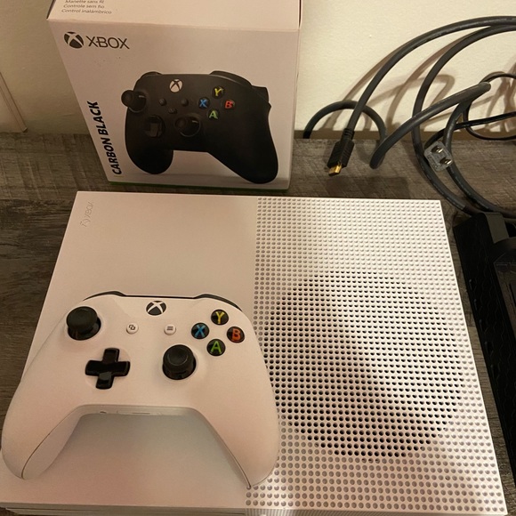 Xbox one S bundle - Picture 2 of 9